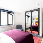Classy Notting Hill Nest